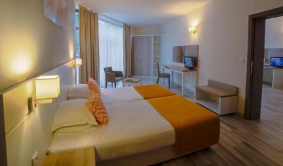 Imagine pentru Park Hotel Odessos 2*  valabile pentru Litoral 2025