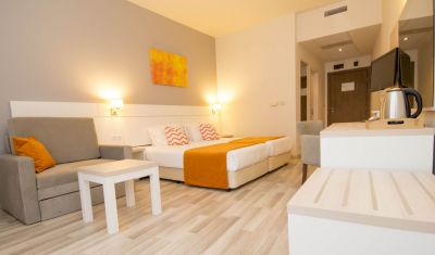 Imagine pentru Park Hotel Odessos 2*  valabile pentru Litoral 2025