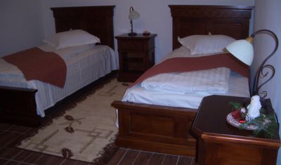 Imagine pentru Pensiunea Casa Iurca de Calinesti 4* - Demipensiune + Masa Festiva Craciun valabile pentru Litoral 2025