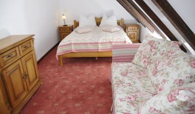 Imagine pentru Pensiunea Casa Motului 4* - Demipensiune + Masa Festiva Craciun valabile pentru Litoral 2025