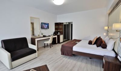 Imagine pentru Prestige Deluxe Aquapark Club 4* valabile pentru Litoral 2025