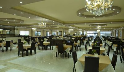 Imagine pentru Riverside Garden Resort 4* valabile pentru Litoral 2025
