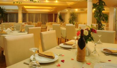 Imagine pentru Riverside Garden Resort 4* valabile pentru Litoral 2025
