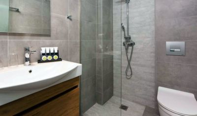 Imagine pentru The Royal Grand Hotel 3*  valabile pentru Litoral 2025