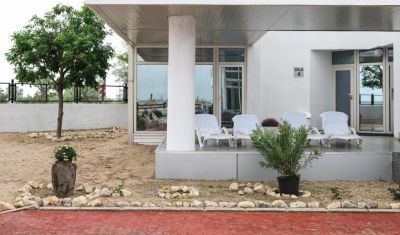 Imagine pentru Vile Avenue Palm Eforie Nord 3* valabile pentru Litoral 2025