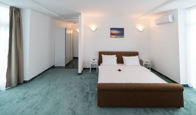 Imagine pentru Vile Avenue Palm Eforie Nord 3* valabile pentru Litoral 2025