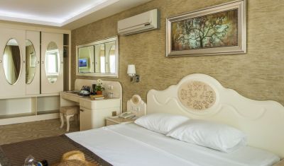 Imagine pentru White Gold Hotel & Spa 5* valabile pentru Litoral 2025