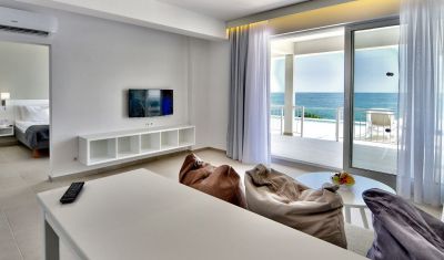Imagine pentru White Lagoon Beach Resort 4*  valabile pentru Litoral 2025