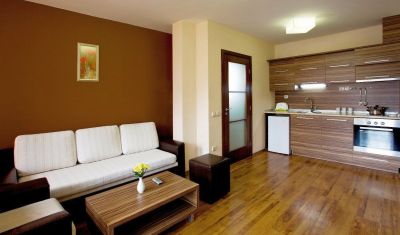 Imagine pentru Aparthotel Casa Karina Bansko 4* valabile pentru Munte Ski 2023/2024