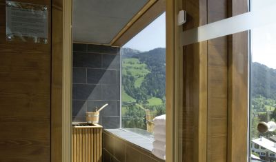 Imagine pentru Hotel Austria Trend Schloss Lebenberg 5* - Demipensiune valabile pentru Munte Ski 2025/2026