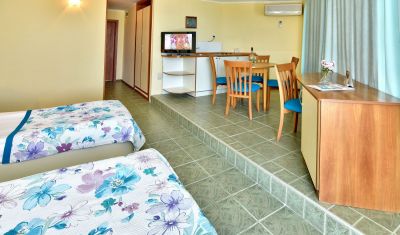 Imagine pentru Hotel Laguna Beach 4*  valabile pentru Paste  2022