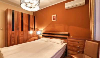 Imagine pentru Aparthotel Golden Line 4*  valabile pentru Paste  2023