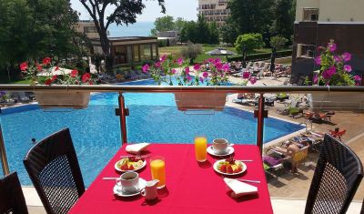 Imagine pentru Aparthotel Golden Line 4*  valabile pentru Paste  2023