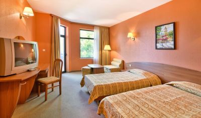 Imagine pentru Hotel Estreya Palace & Residence 4* valabile pentru Paste  2023