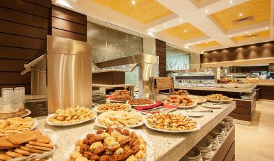 Imagine pentru Hotel International Casino & Tower Suites 5* valabile pentru Paste  2023