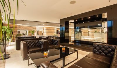 Imagine pentru Hotel International Casino & Tower Suites 5* valabile pentru Paste  2023