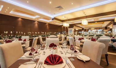 Imagine pentru Hotel International Casino & Tower Suites 5* valabile pentru Paste  2023