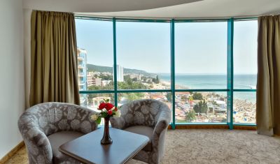 Imagine pentru Hotel Marina Grand Beach 4*  valabile pentru Paste  2023