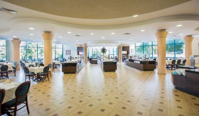 Imagine pentru Hotel Marina Grand Beach 4*  valabile pentru Paste  2023