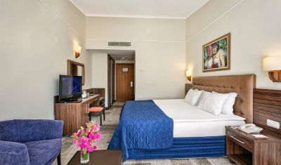 Imagine pentru Hotel Pine Beach Belek 5*  valabile pentru Paste  2023