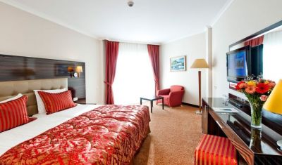Imagine pentru Hotel Pine Beach Belek 5*  valabile pentru Paste  2023