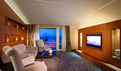 Imagine pentru Hotel Pine Beach Belek 5*  valabile pentru Paste  2023