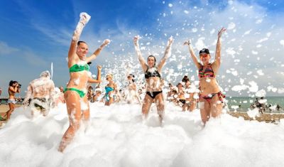 Imagine pentru Hotel Pine Beach Belek 5*  valabile pentru Paste  2023