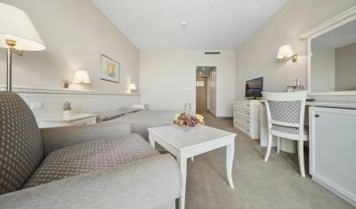 Imagine pentru Hotel Riviera Beach 5*  valabile pentru Paste  2023