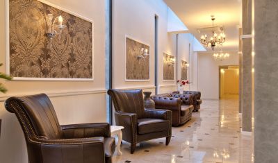 Imagine pentru Hotel White Rock Castle 4*  valabile pentru Paste  2023