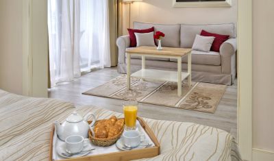 Imagine pentru Hotel White Rock Castle 4*  valabile pentru Paste  2023