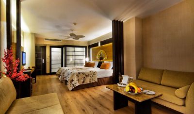 Imagine pentru Limak Lara De Luxe Hotel & Resort 5* valabile pentru Paste  2023