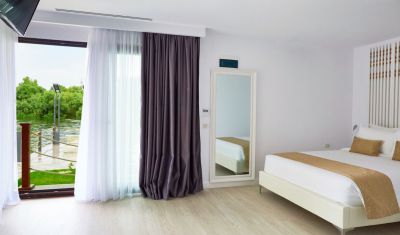 Imagine pentru Hotel Lebada Luxury Resort & Spa 5*  valabile pentru Paste  2024