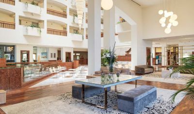 Imagine pentru Hotel St Raphael Resort & Marina 5* valabile pentru Paste  2024