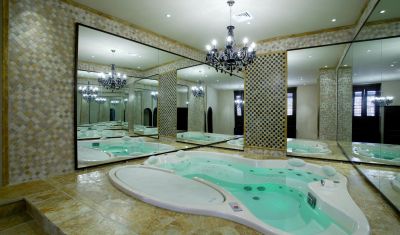 Imagine pentru Arena Regia Hotel & Spa 5* valabile pentru Paste  2025