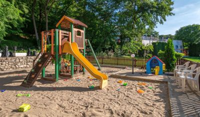 Imagine pentru BSA Hotel Gradina 4*  valabile pentru Paste  2025