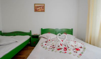Imagine pentru Complex La Valtoare 3* valabile pentru Paste  2025