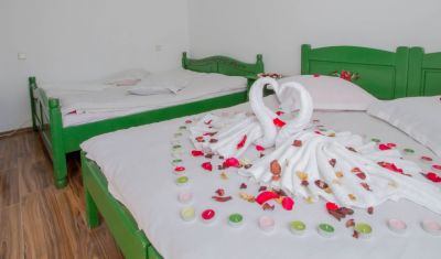 Imagine pentru Complex La Valtoare 3* valabile pentru Paste  2025