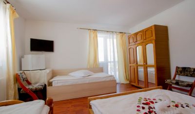 Imagine pentru Complex La Valtoare 3* valabile pentru Paste  2025