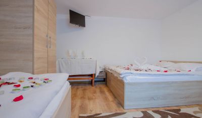 Imagine pentru Complex La Valtoare 3* valabile pentru Paste  2025