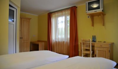 Imagine pentru Complex Pastravaria Albota 4*   valabile pentru Paste  2025