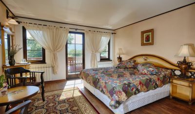 Imagine pentru Conacul Ambient 5*  valabile pentru Paste  2025