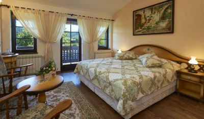 Imagine pentru Conacul Ambient 5*  valabile pentru Paste  2025