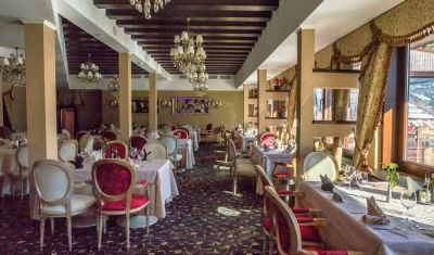 Imagine pentru Hotel Alpin Resort 4* valabile pentru Paste  2025