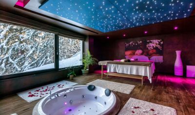 Imagine pentru Hotel Alpin Resort 4* valabile pentru Paste  2025