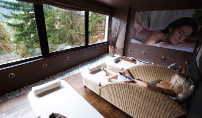 Imagine pentru Hotel Alpin Resort 4* valabile pentru Paste  2025