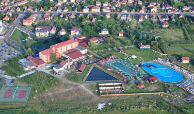 Imagine pentru Hotel Apollo Wellness Club 4* valabile pentru Paste  2025