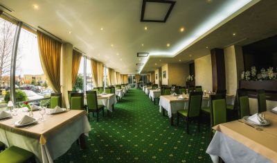 Imagine pentru Hotel Apollo Wellness Club 4* valabile pentru Paste  2025