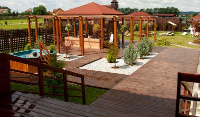 Imagine pentru Hotel Apollo Wellness Club 4* valabile pentru Paste  2025