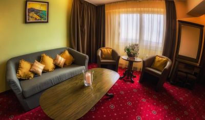 Imagine pentru Hotel Apollo Wellness Club 4* valabile pentru Paste  2025