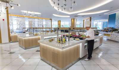 Imagine pentru Hotel Astoria 4*  valabile pentru Paste  2025